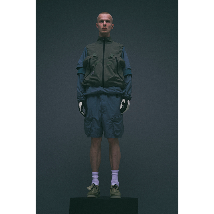 THE MULTIPLE FUNCTIONS VEST WITH PACKABLE
