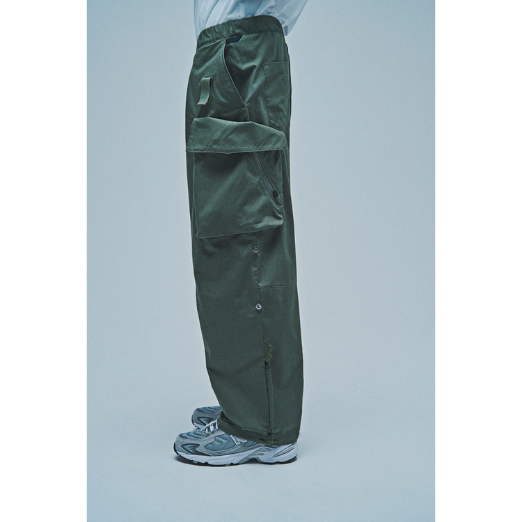 THE CHANGING LENGTH/HEM DEFORMED CARGO PANTS
