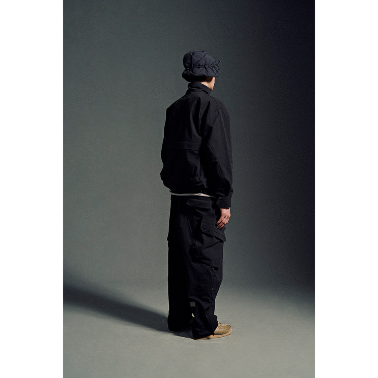 THE FATIGUE TRACKER JACKET WITH DEFORMED MULTIPLE POCKETS