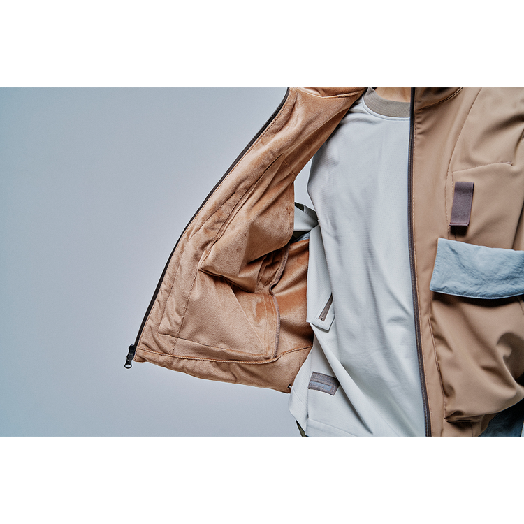 THE MULTIPLE FUNCTIONS FLEECE BONDING VEST WITH PACKABLE