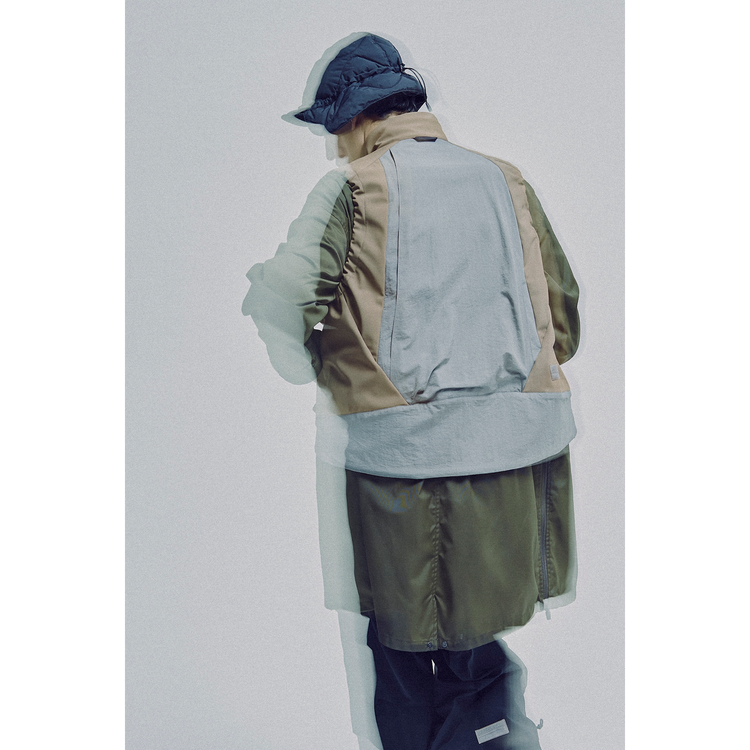 THE MULTIPLE FUNCTIONS FLEECE BONDING VEST WITH PACKABLE