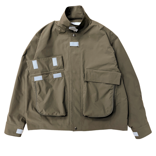 THE FATIGUE TRACKER JACKET WITH DEFORMED LARGE POCKETS