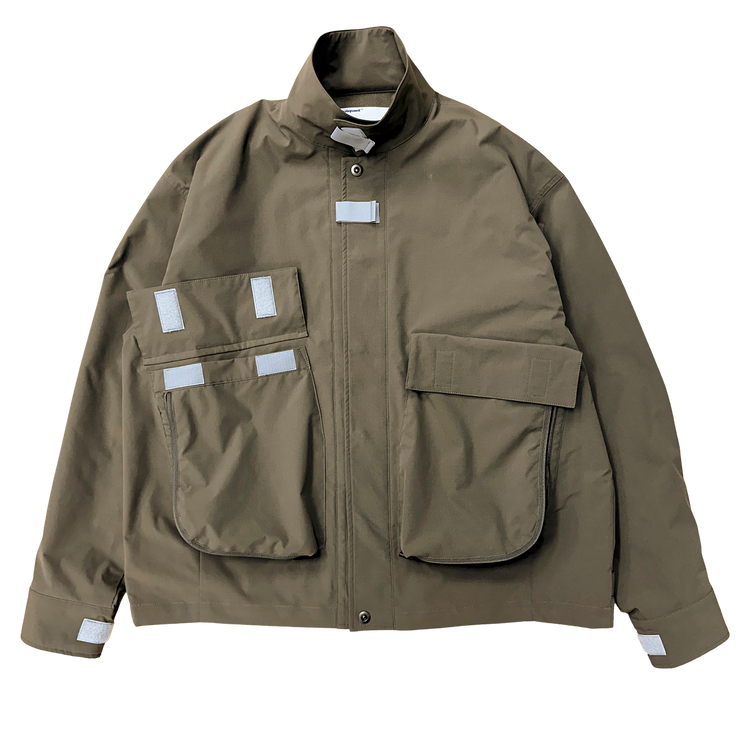 THE FATIGUE TRACKER JACKET WITH DEFORMED LARGE POCKETS