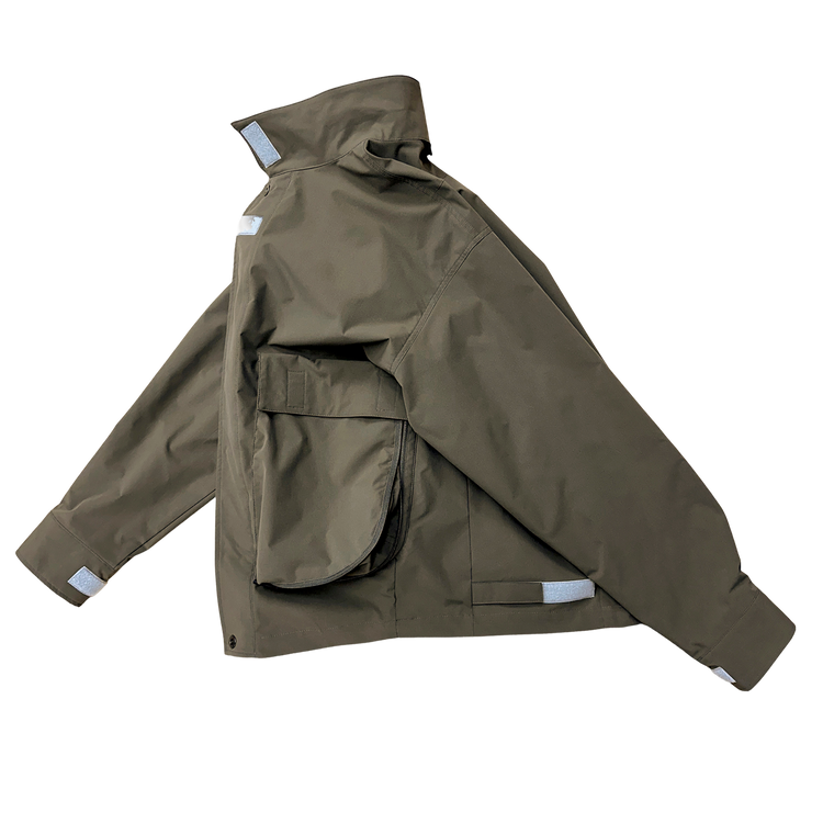 THE FATIGUE TRACKER JACKET WITH DEFORMED LARGE POCKETS